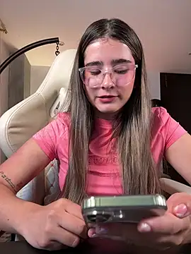 Snapshot of Stormiie777 chatting on February 27, 2026, 2:00 am Stormiie777 online show from February 27, 2026, 2:00 am