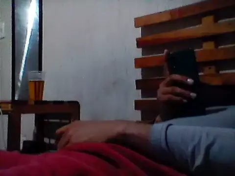 Snapshot of Chiquitopapa69 chatting on February 7, 2025, 5:41 am Chiquitopapa69 online show from February 7, 2025, 5:41 am