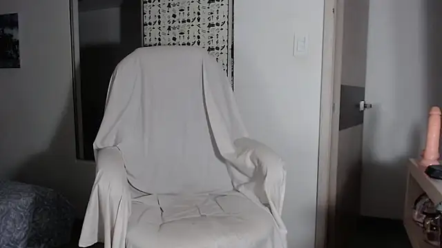 DanielaDuff online show from February 7, 2025, 3:19 pm