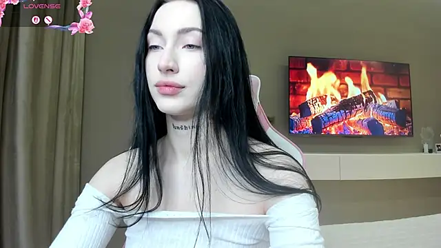 JenniferQueen11 online show from January 8, 2026, 4:09 pm