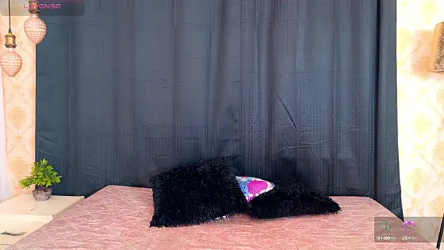 DENISE WOLFE online show from September 23, 2025, 12:30 pm