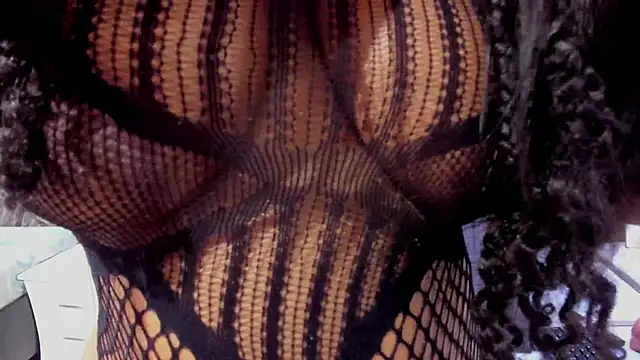 HellenJohansson online show from November 12, 2025, 7:24 pm