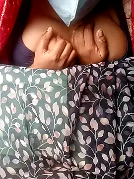 Snapshot of Lattika-Bhabhi chatting on January 5, 2025, 8:54 am Lattika-Bhabhi online show from January 5, 2025, 8:54 am