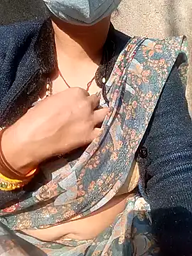 Snapshot of Lattika-Bhabhi chatting on February 1, 2025, 10:37 am Lattika-Bhabhi online show from February 1, 2025, 10:37 am