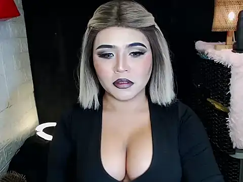 Snapshot of x12inchanaconda chatting on February 26, 2026, 12:42 am x12inchanaconda online show from February 26, 2026, 12:42 am