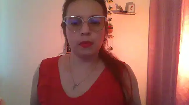 lorenitabella online show from February 14, 2025, 7:12 pm