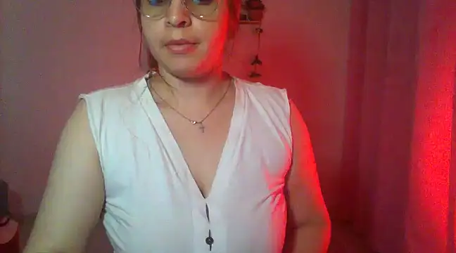 lorenitabella online show from March 19, 2025, 12:34 pm