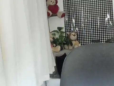 lorenitabella online show from November 18, 2025, 8:52 am