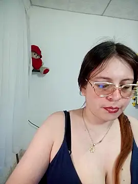 lorenitabella online show from April 1, 2026, 9:10 am