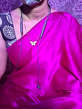 XBHUUME online show from December 5, 2025, 5:09 pm