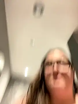 Rebecca Summer online show from November 27, 2025, 7:21 am