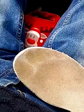 feet toes online show from March 14, 2025, 9:57 am