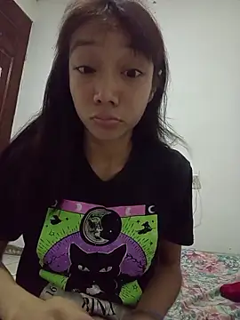 Karmakuro online show from April 12, 2026, 12:37 am