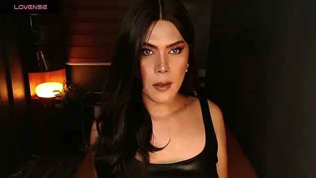 Snapshot of SweetieZeveey_ chatting on March 16, 2026, 6:56 pm SweetieZeveey online show from March 16, 2026, 6:56 pm