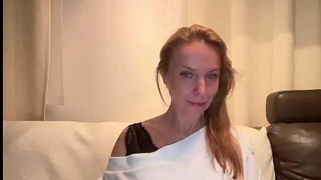 RachellAmazing online show from January 22, 2025, 4:33 pm