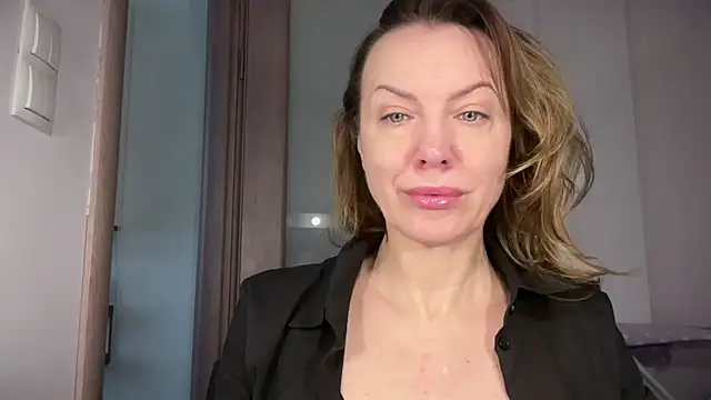 RachellAmazing online show from April 18, 2026, 6:28 am