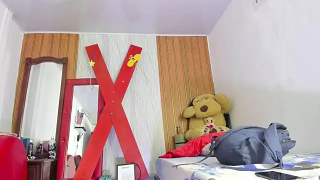 Lunastar02 online show from April 12, 2026, 1:49 pm