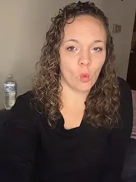 AuroraSummers online show from February 22, 2025, 1:00 am