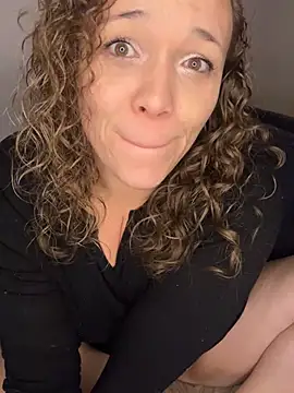 AuroraSummers online show from March 6, 2025, 4:19 am