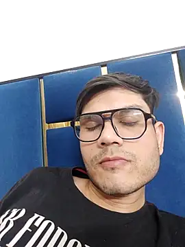 alex78265 online show from October 9, 2025, 4:38 pm