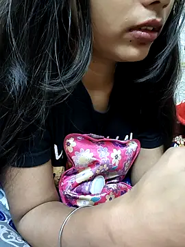 Nupur 69 online show from December 15, 2025, 7:40 pm