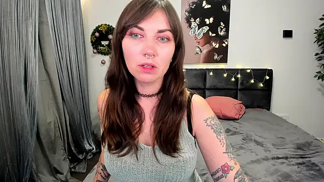 Snapshot of StacyTigerr chatting on December 24, 2024, 2:54 pm StacyTigerr online show from December 24, 2024, 2:54 pm