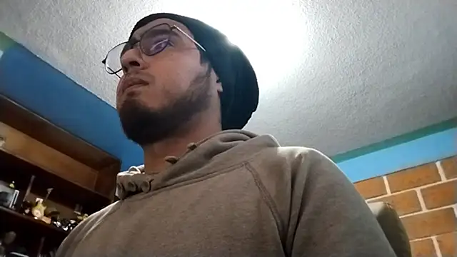 HefestoCam online show from December 12, 2024, 4:53 pm