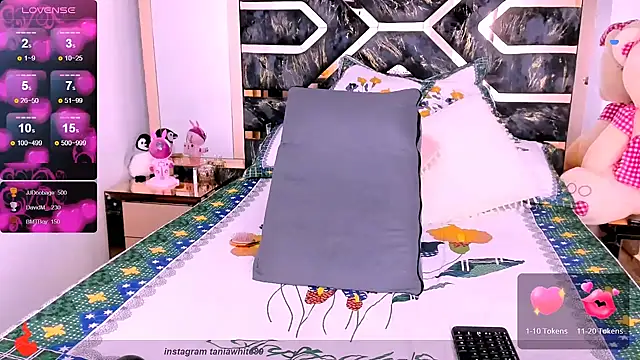 Tania white89 online show from February 20, 2025, 4:07 am