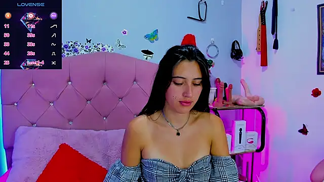 brenda moris01 online show from January 24, 2025, 9:15 pm