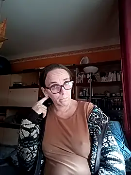 Dettybitch40 online show from October 9, 2025, 1:31 pm