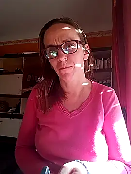 Dettybitch40 online show from October 18, 2025, 1:56 pm