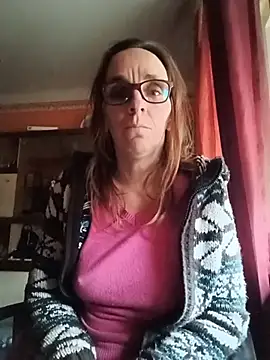 Dettybitch40 online show from November 24, 2025, 1:33 pm