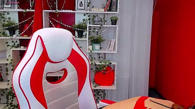 KateCloud online show from February 25, 2025, 6:09 pm