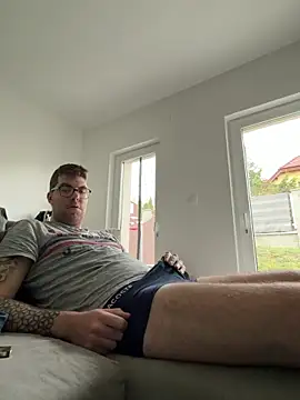 asiandeuutschepaar online show from March 30, 2026, 7:31 am