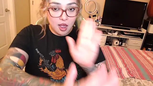 Snapshot of nativepumpkin95 chatting on January 1, 2025, 5:43 am nativepumpkin95 online show from January 1, 2025, 5:43 am