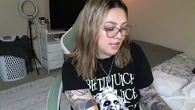 Snapshot of nativepumpkin95 chatting on January 10, 2025, 5:05 am nativepumpkin95 online show from January 10, 2025, 5:05 am