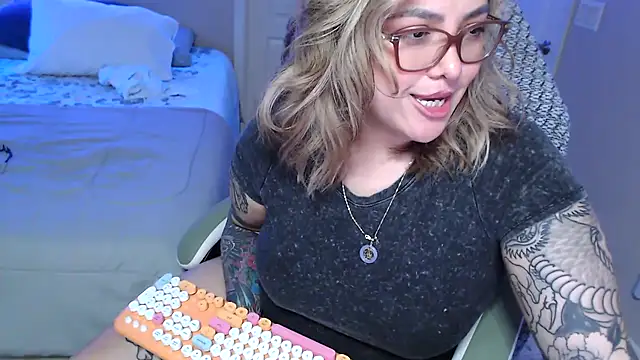 Snapshot of nativepumpkin95 chatting on February 2, 2025, 10:39 pm nativepumpkin95 online show from February 2, 2025, 10:39 pm