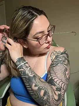 Snapshot of nativepumpkin95 chatting on February 21, 2025, 9:00 pm nativepumpkin95 online show from February 21, 2025, 9:00 pm