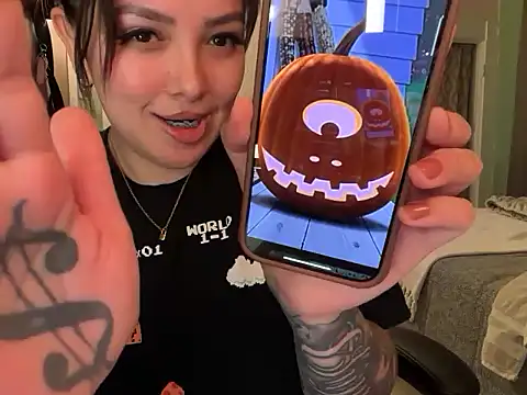 Snapshot of nativepumpkin95 chatting on October 15, 2025, 2:01 am nativepumpkin95 online show from October 15, 2025, 2:01 am