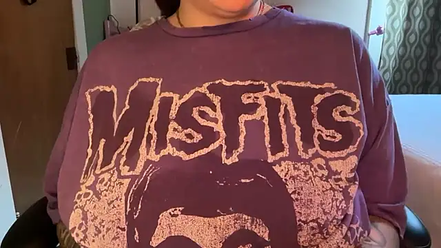 nativepumpkin95 online show from February 22, 2026, 9:46 pm