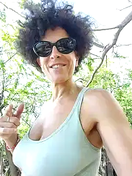 Snapshot of LightedWoman chatting on March 11, 2025, 11:44 am LightedWoman online show from March 11, 2025, 11:44 am