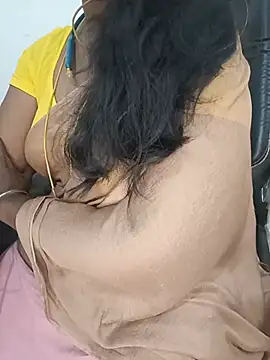 Snapshot of Tamil-hotwife chatting on June 28, 2026, 9:15 am Tamil-hotwife online show from June 28, 2026, 9:15 am