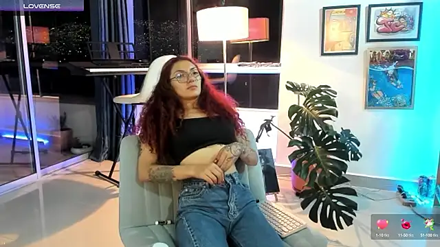 Snapshot of tastymeli chatting on December 9, 2024, 5:51 am tastymeli online show from December 9, 2024, 5:51 am