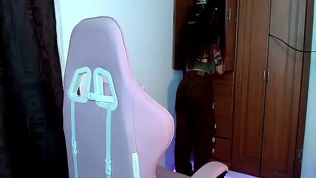 Snapshot of tastymeli chatting on January 3, 2025, 7:16 am tastymeli online show from January 3, 2025, 7:16 am