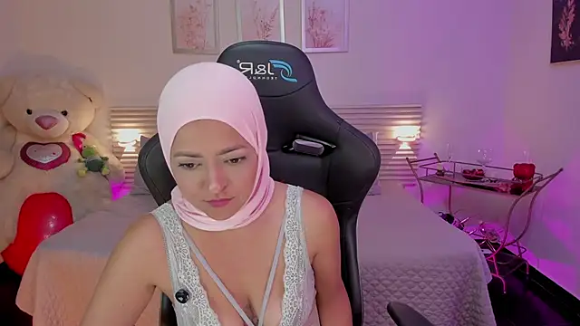 Snapshot of New_Arab_Kingdom chatting on May 3, 2026, 3:40 pm New Arab Kingdom online show from May 3, 2026, 3:40 pm