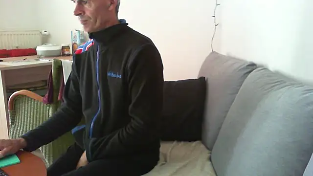 Snapshot of Manuchao_666 chatting on June 10, 2026, 10:58 am Manuchao 666 online show from June 10, 2026, 10:58 am