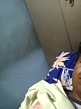 Snapshot of kummuduabbai chatting on February 2, 2026, 10:08 pm kummuduabbai online show from February 2, 2026, 10:08 pm