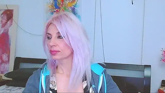 Snapshot of HoneyLara chatting on February 12, 2025, 4:54 am HoneyLara online show from February 12, 2025, 4:54 am