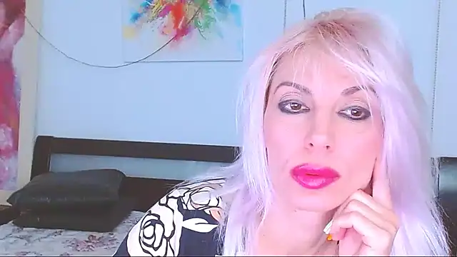 Snapshot of HoneyLara chatting on February 14, 2025, 2:28 am HoneyLara online show from February 14, 2025, 2:28 am