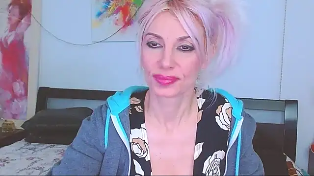 Snapshot of HoneyLara chatting on February 14, 2025, 5:30 am HoneyLara online show from February 14, 2025, 5:30 am